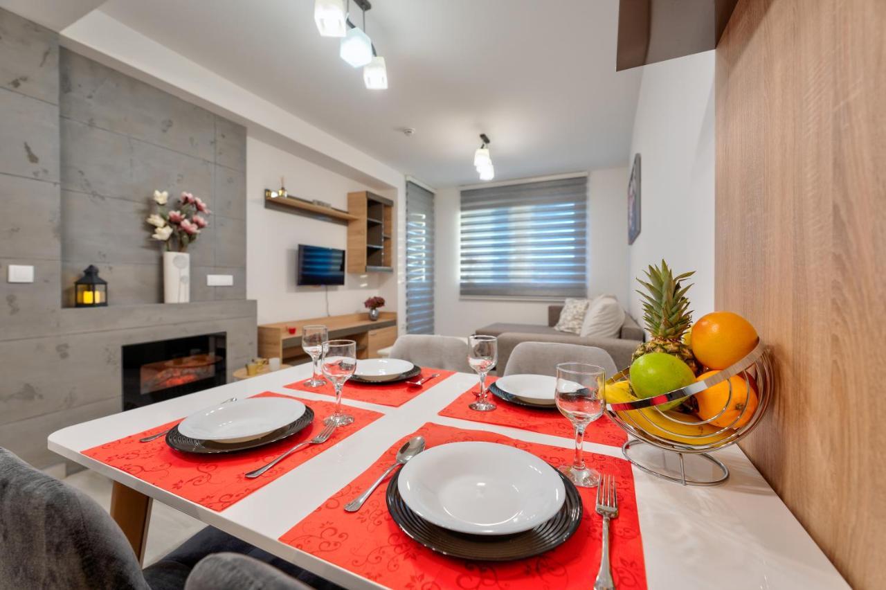 Διαμέρισμα Aroma Lux 25 *